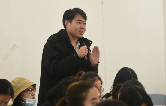 学生3